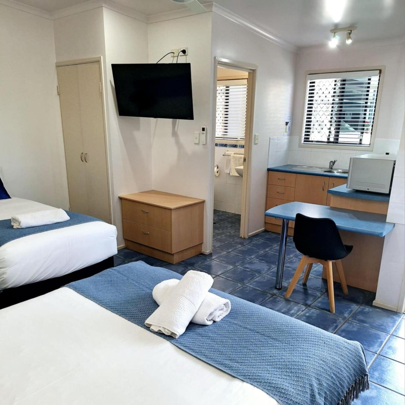 Central Studio Accommodation Gladstone Exterior photo