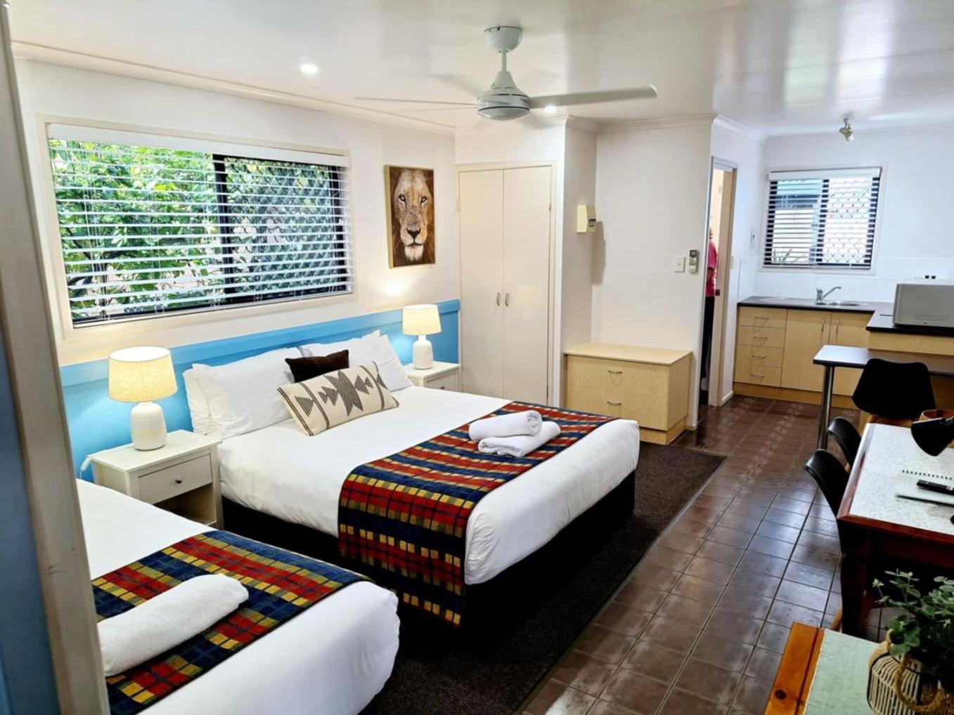 Central Studio Accommodation Gladstone Exterior photo