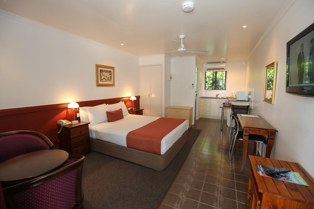 Central Studio Accommodation Gladstone Room photo